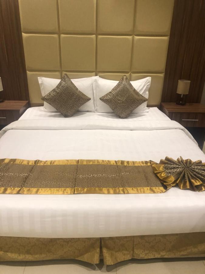Al Bateel Furnished Apartments Riaad Buitenkant foto