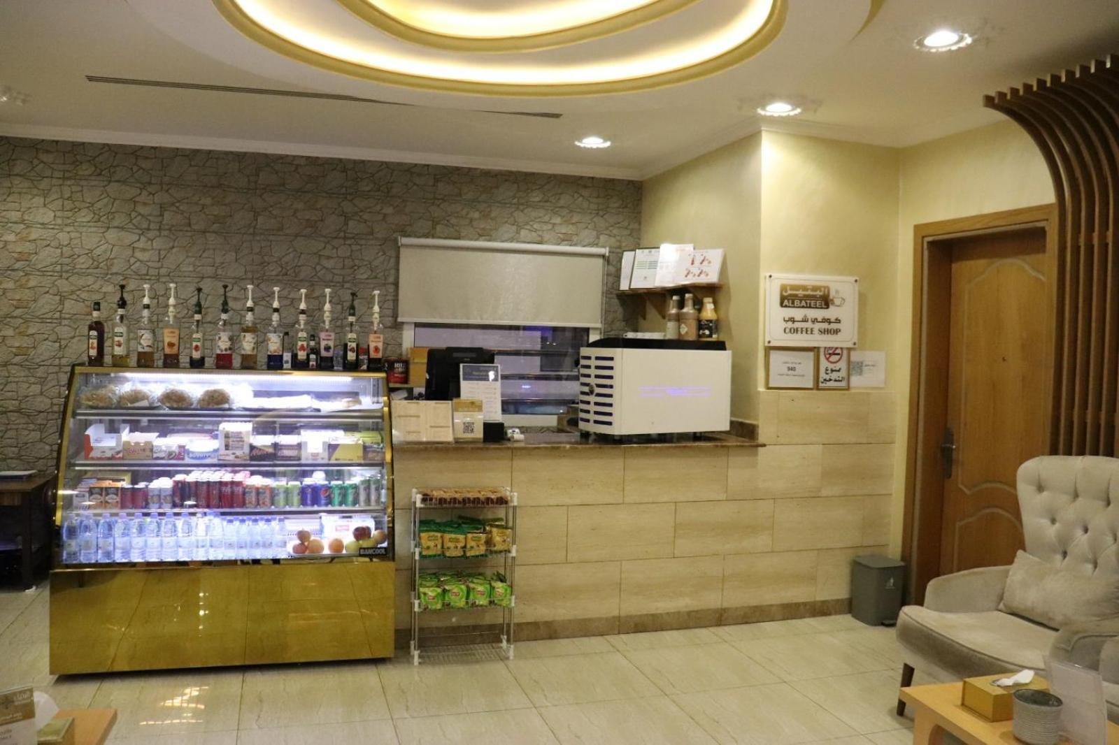 Al Bateel Furnished Apartments Riaad Buitenkant foto
