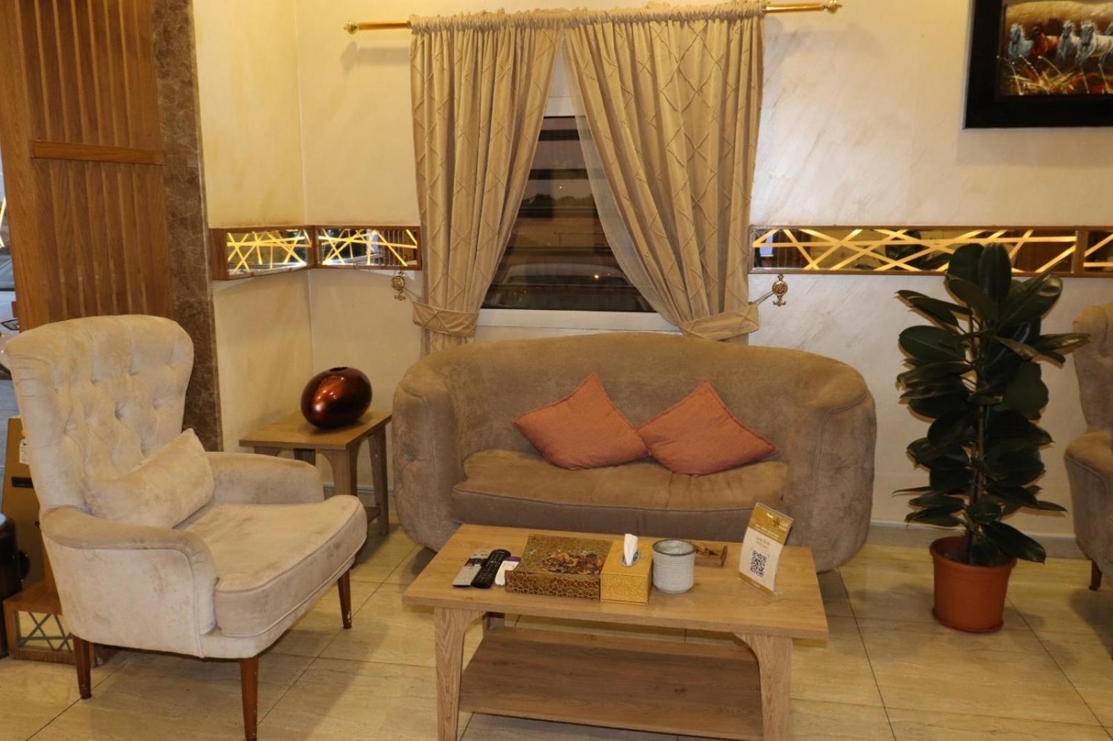 Al Bateel Furnished Apartments Riaad Buitenkant foto