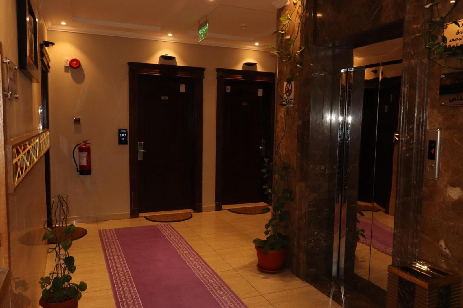 Al Bateel Furnished Apartments Riaad Buitenkant foto