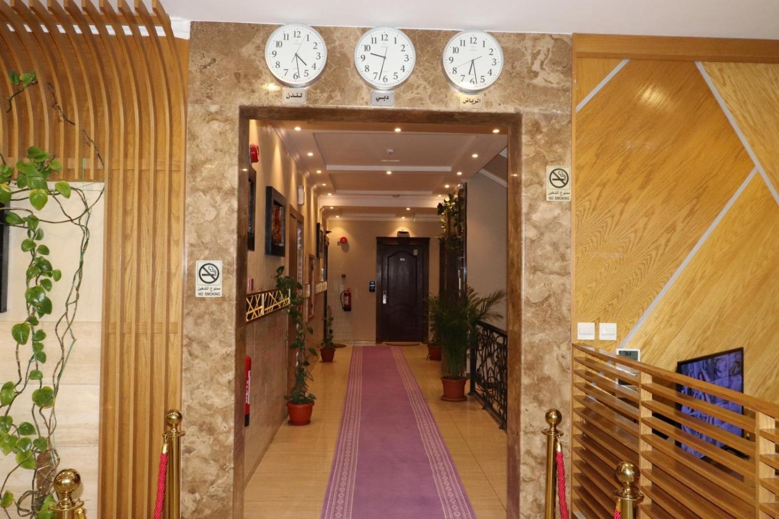 Al Bateel Furnished Apartments Riaad Buitenkant foto
