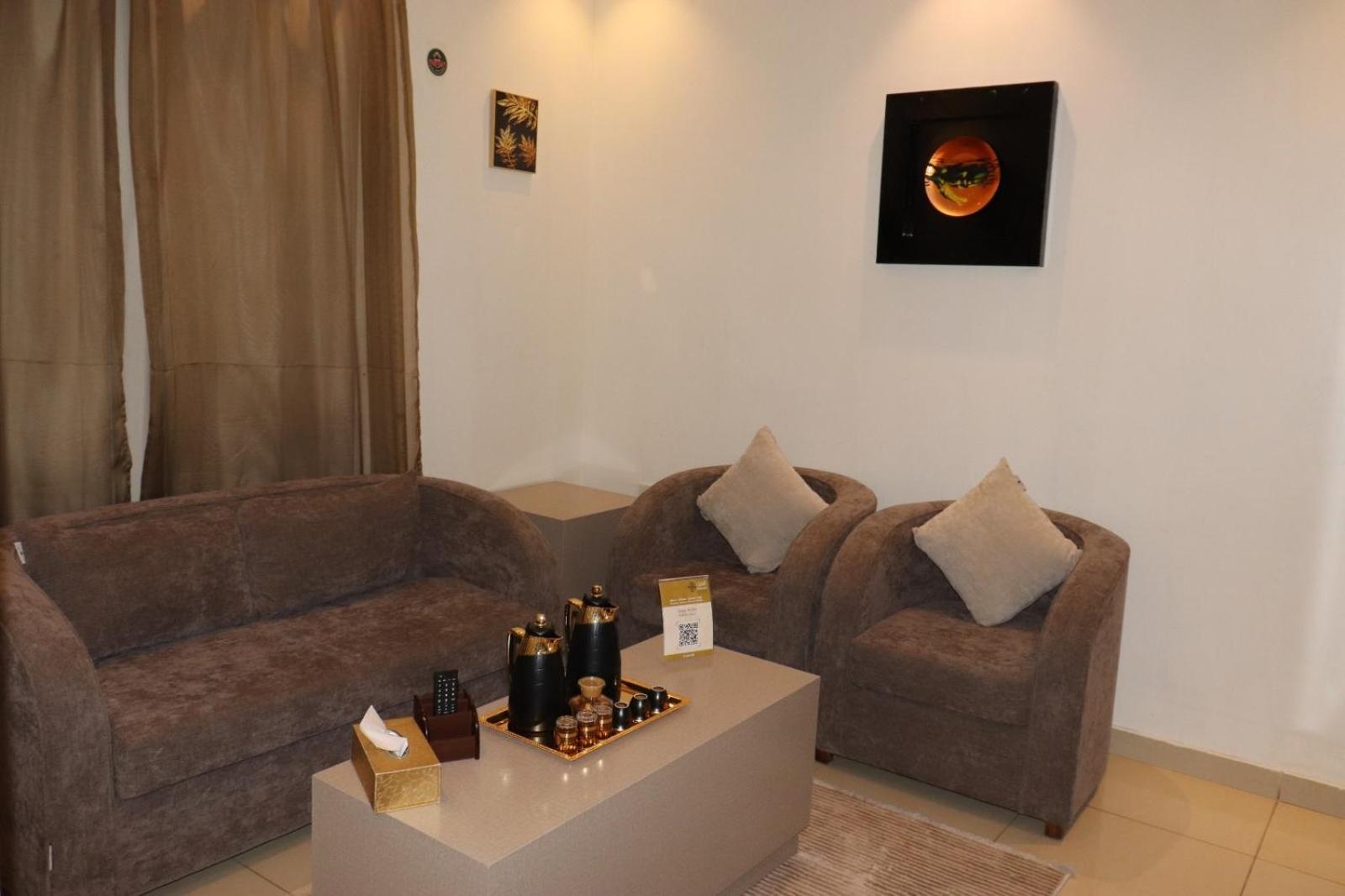 Al Bateel Furnished Apartments Riaad Buitenkant foto