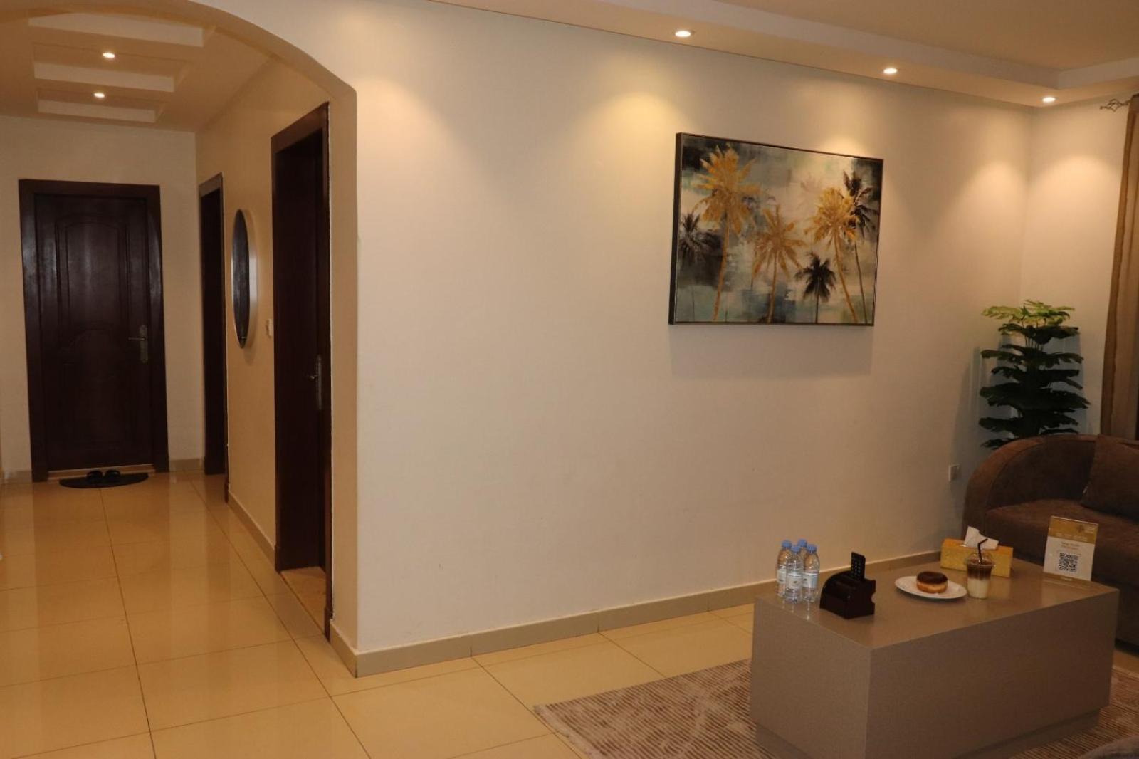 Al Bateel Furnished Apartments Riaad Buitenkant foto