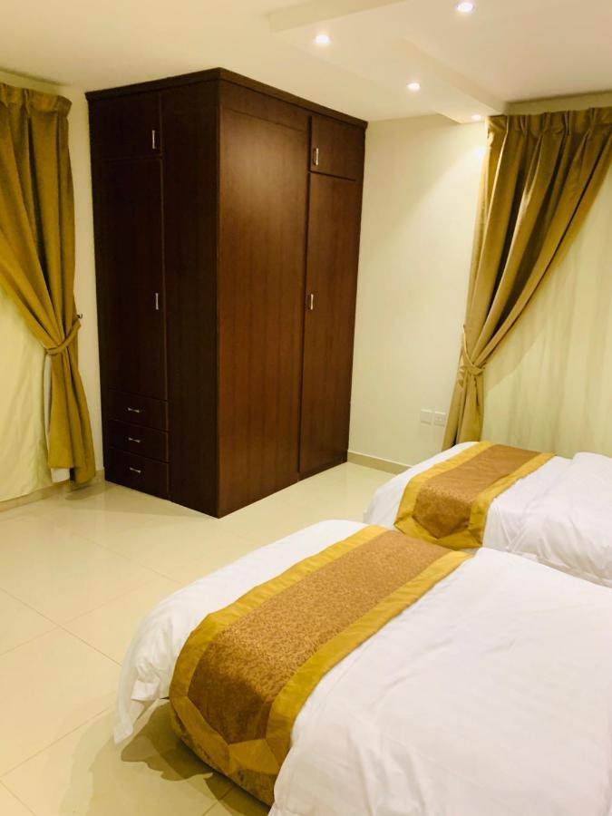 Al Bateel Furnished Apartments Riaad Buitenkant foto