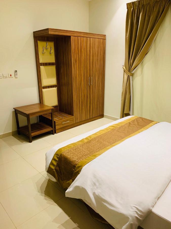 Al Bateel Furnished Apartments Riaad Buitenkant foto