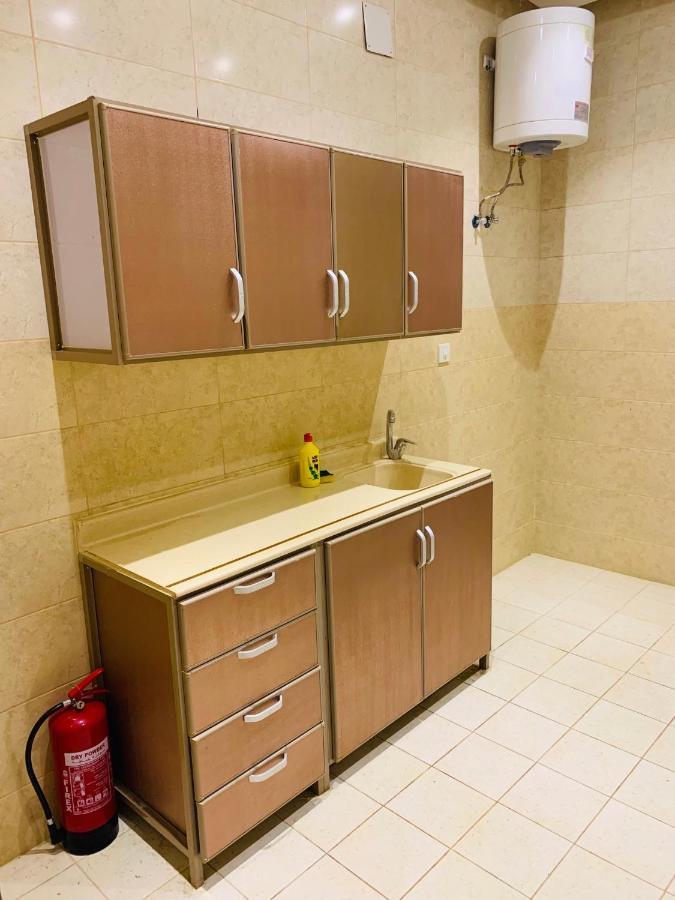 Al Bateel Furnished Apartments Riaad Buitenkant foto