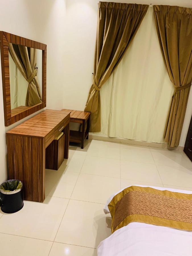 Al Bateel Furnished Apartments Riaad Buitenkant foto